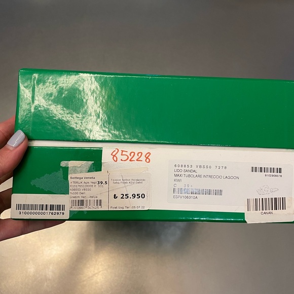 Bottega Veneta Lido Sandal - Picture 11 of 13